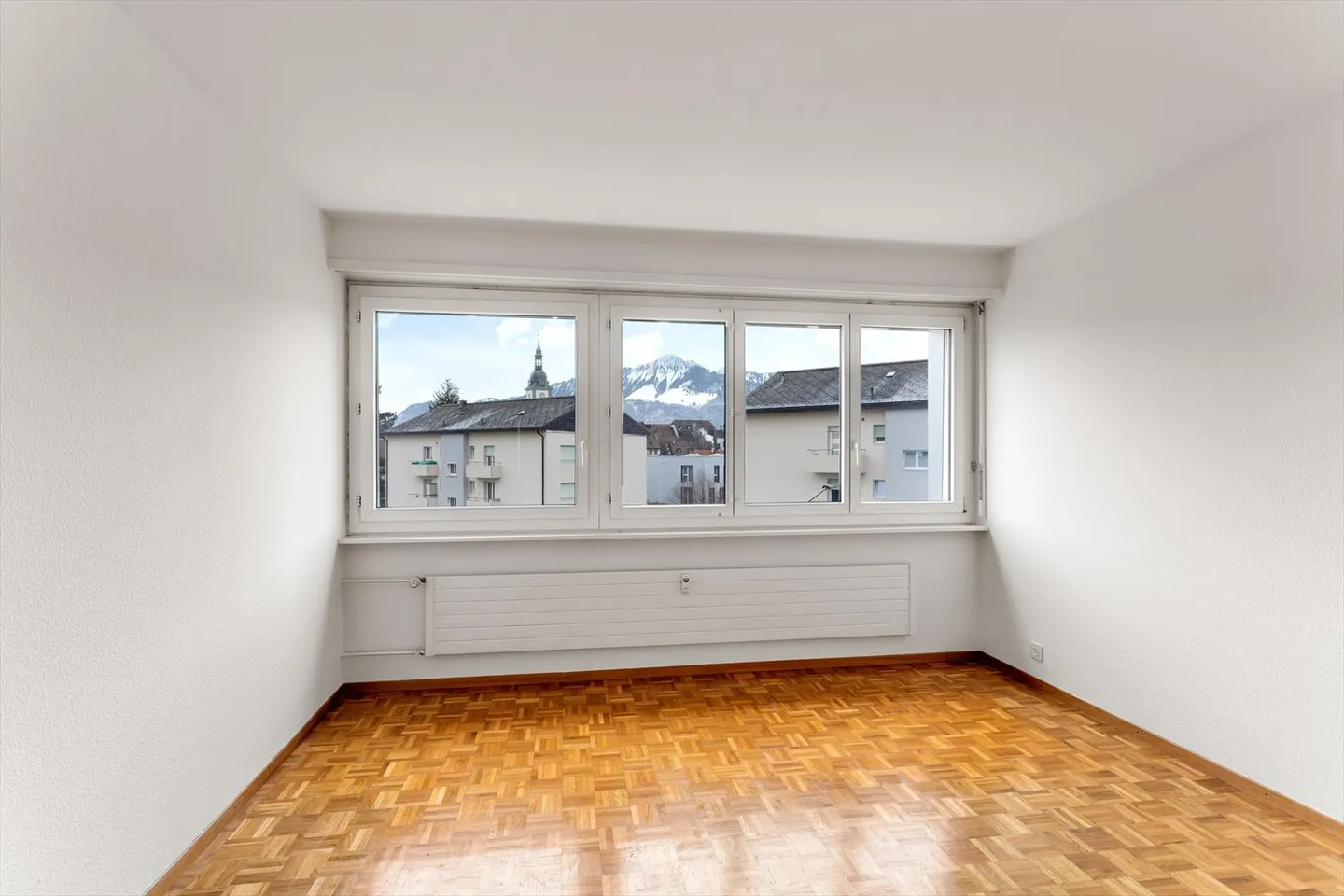 Apartment for rent - Photo 9 of 13