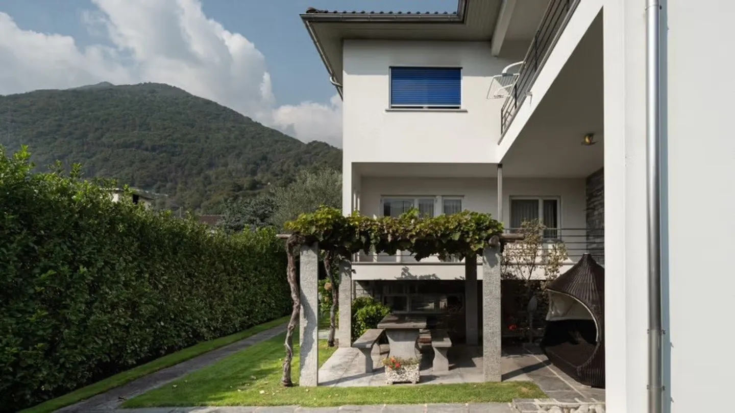 Splendida bifamigliare con piscina - Sementina - Foto 11 di 28