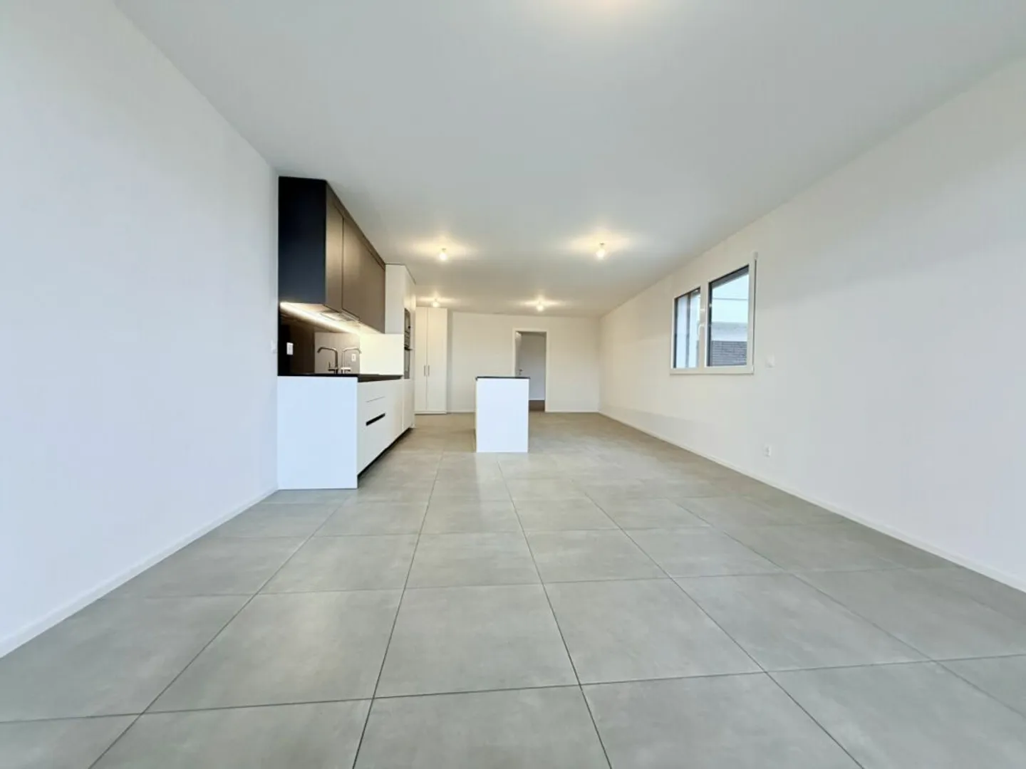 Appartement moderne 2.5 pièces - Photo 2 sur 8