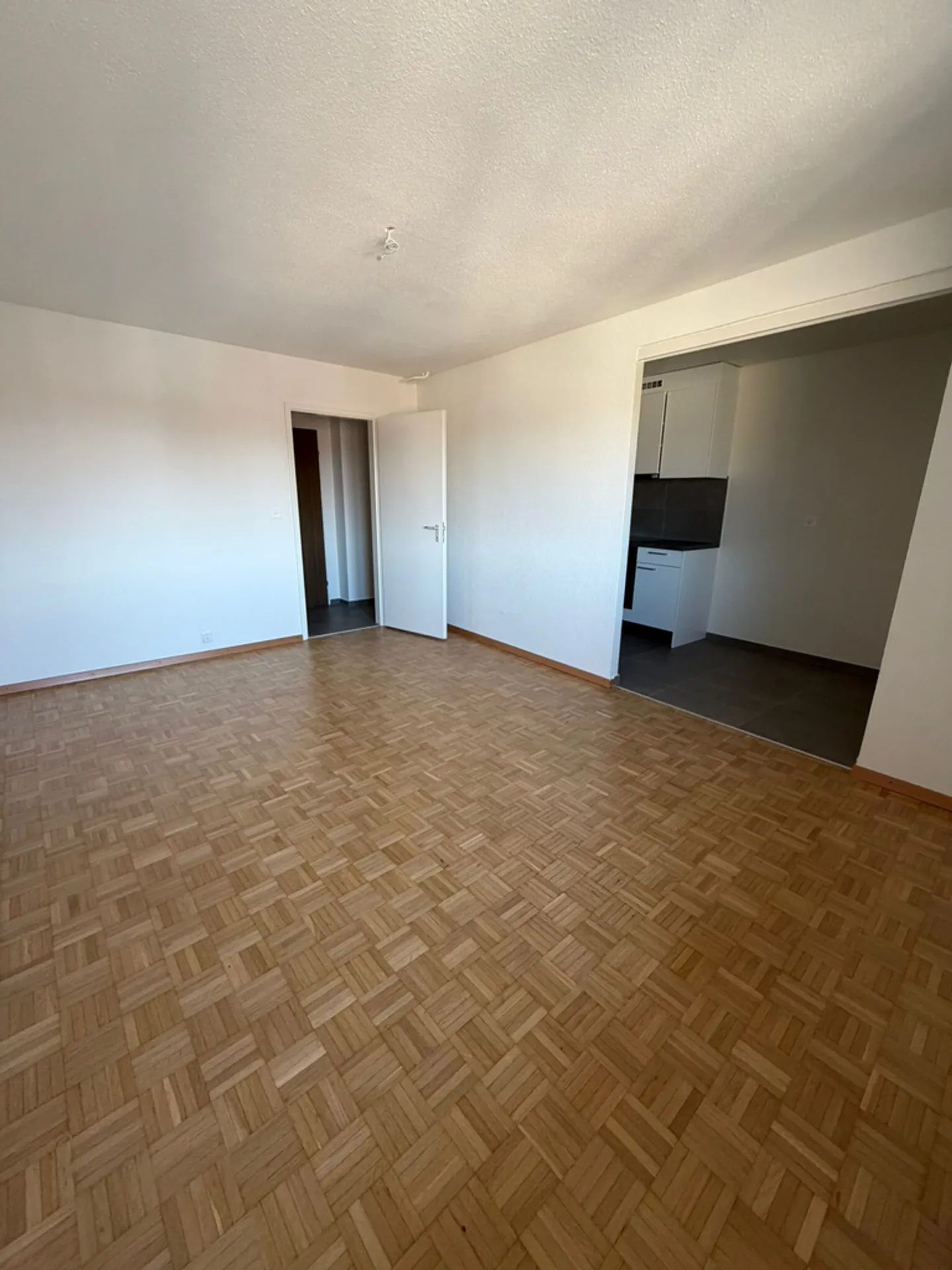 Charmantes Studio in Payerne - Foto 2 von 8