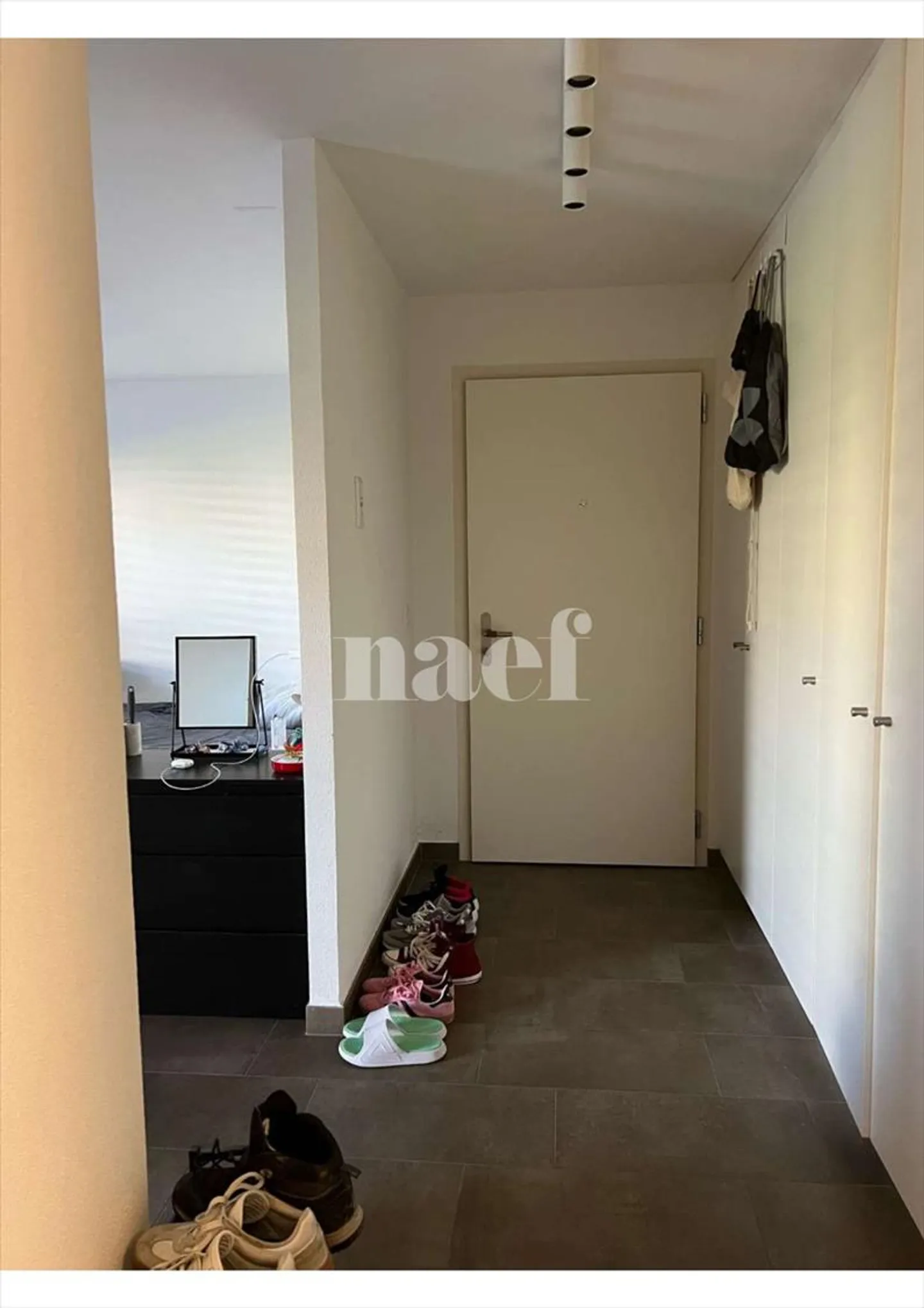 Studio 1 room - Photo 4 of 5