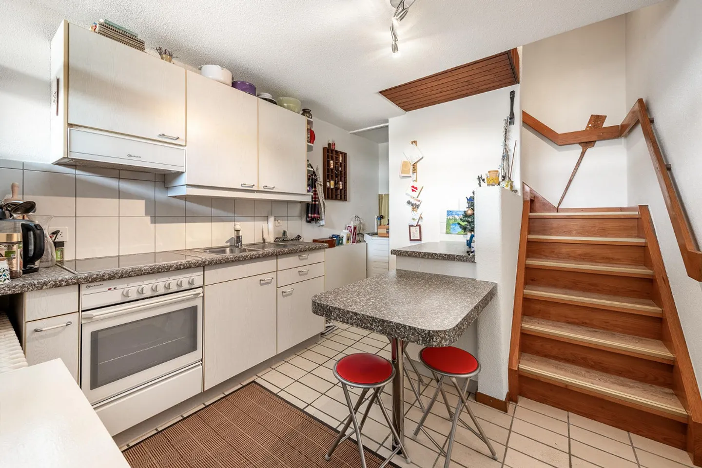 Appartement pratique de 1,5 pièce dans une résidence en terrasse - Photo 2 sur 9