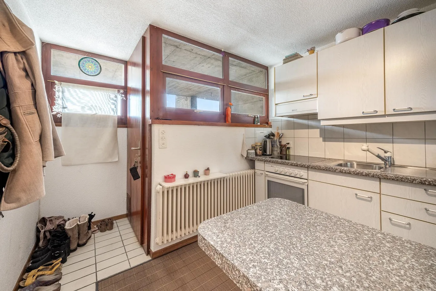 Appartement pratique de 1,5 pièce dans une résidence en terrasse - Photo 3 sur 9