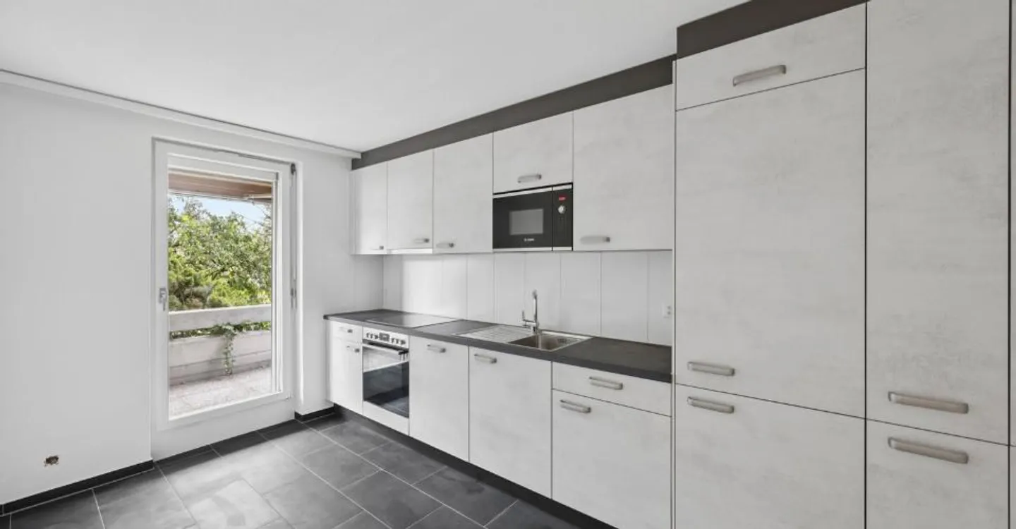 Dreamlike renovated apartment - Photo 1 of 7