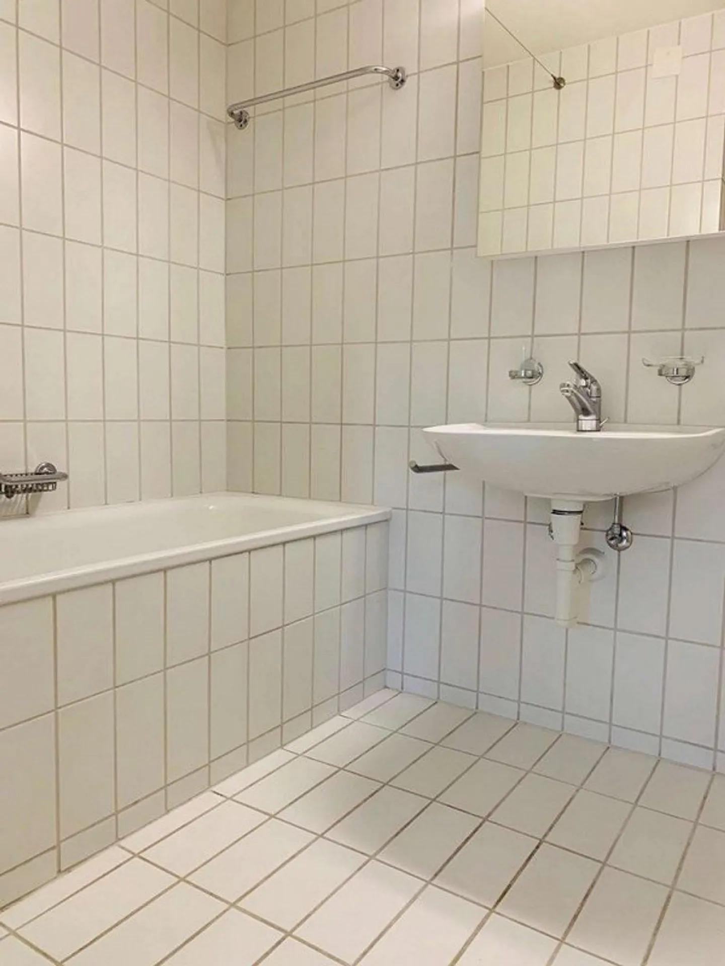 appartement lumineux de 2,5 pièces en ville - Photo 7 sur 8