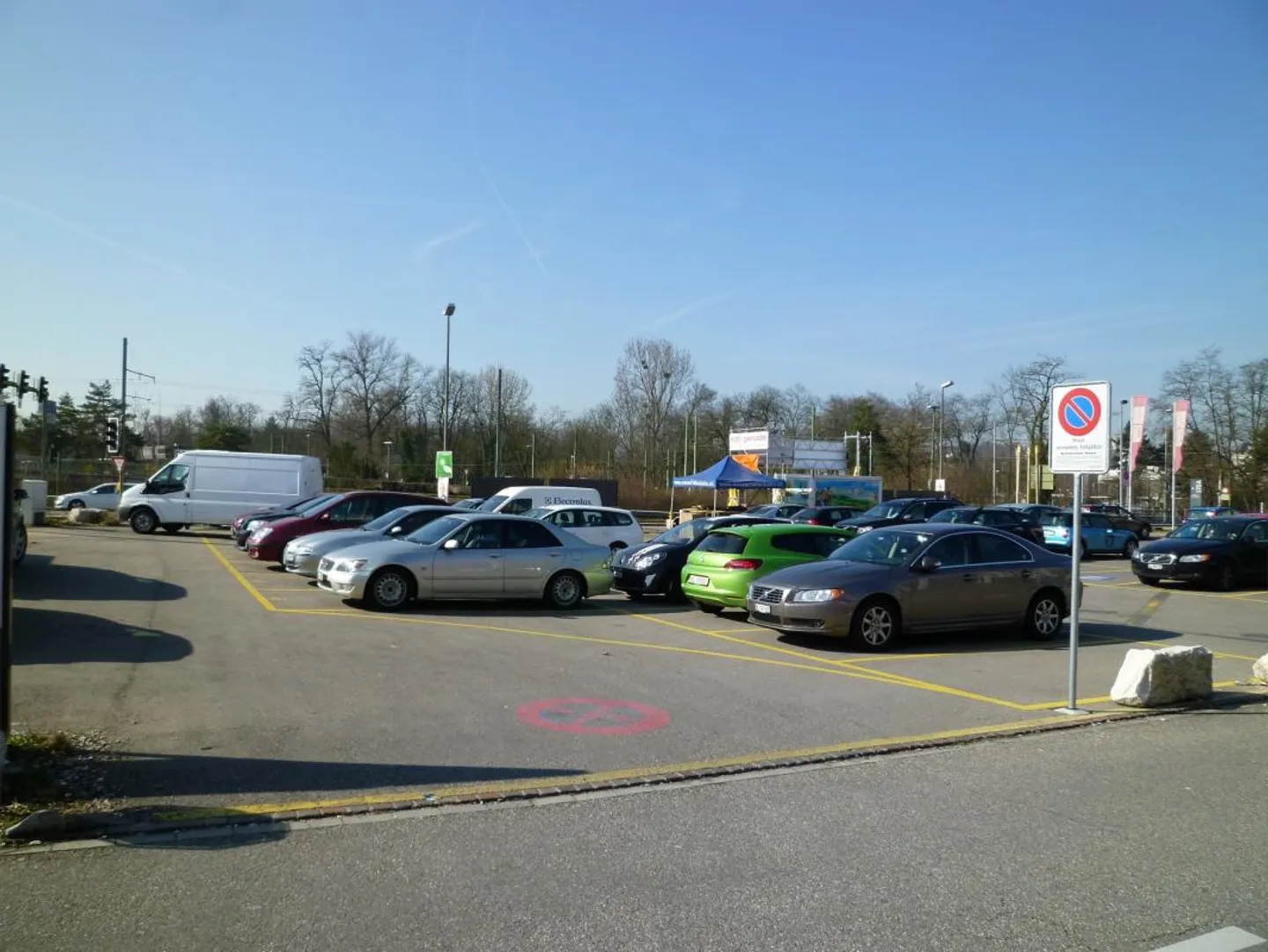 Directly at St. Jakob Park / Football Stadium 'Joggeli' - Photo 2 of 2