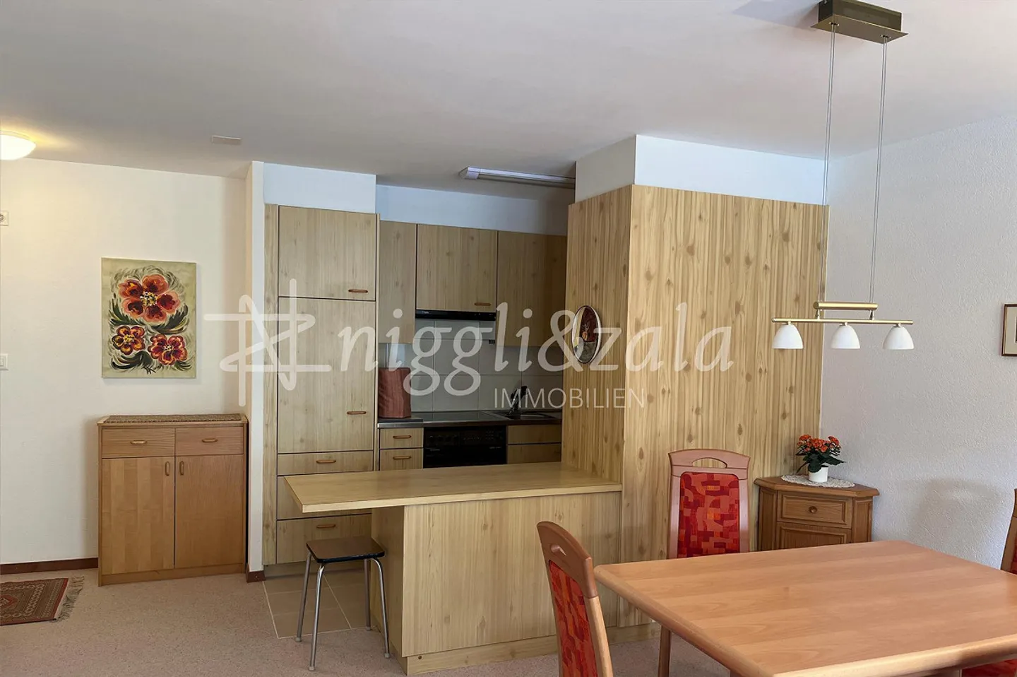 Appartement de 2,5 pièces avec grande terrasse ensoleillée - Photo 4 sur 8