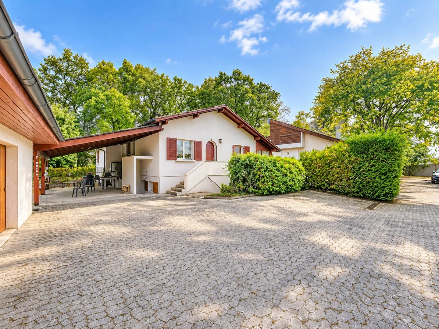 Two Villas with Renovation Potential - Photo 1 of 7