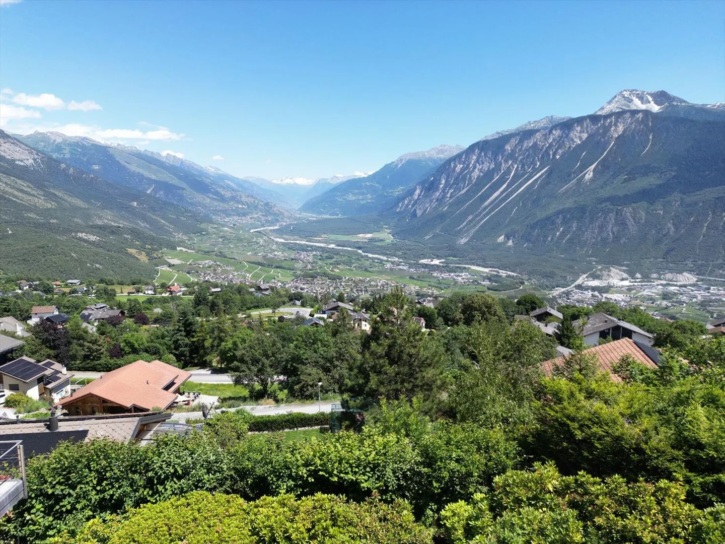 Splendide chalet de 5.5 pièces 426 m2 avec vue imprenable à Mollens - Photo 4 sur 12