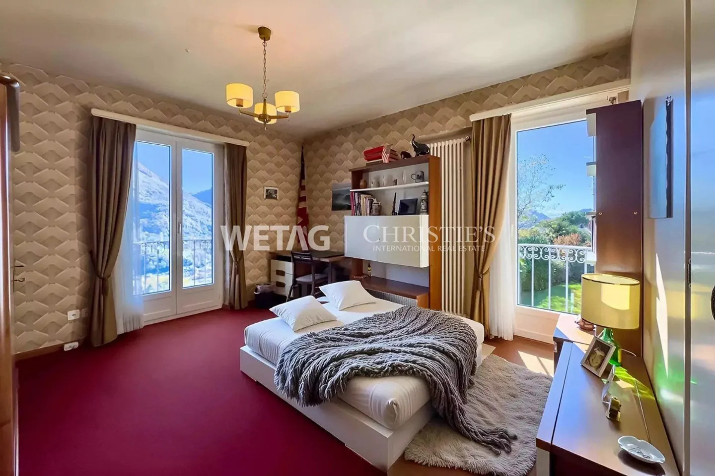 Representative Villa in Lugano-Comano for sale, with outdoor pool ... - Photo 9 of 13