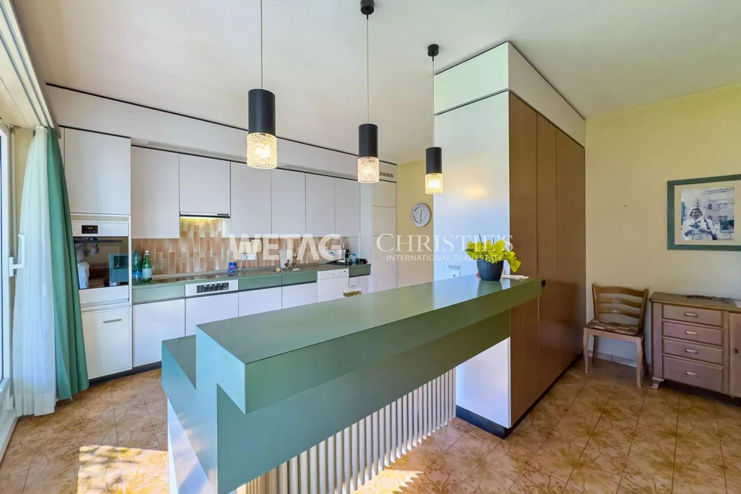 Representative Villa in Lugano-Comano for sale, with outdoor pool ... - Photo 8 of 13