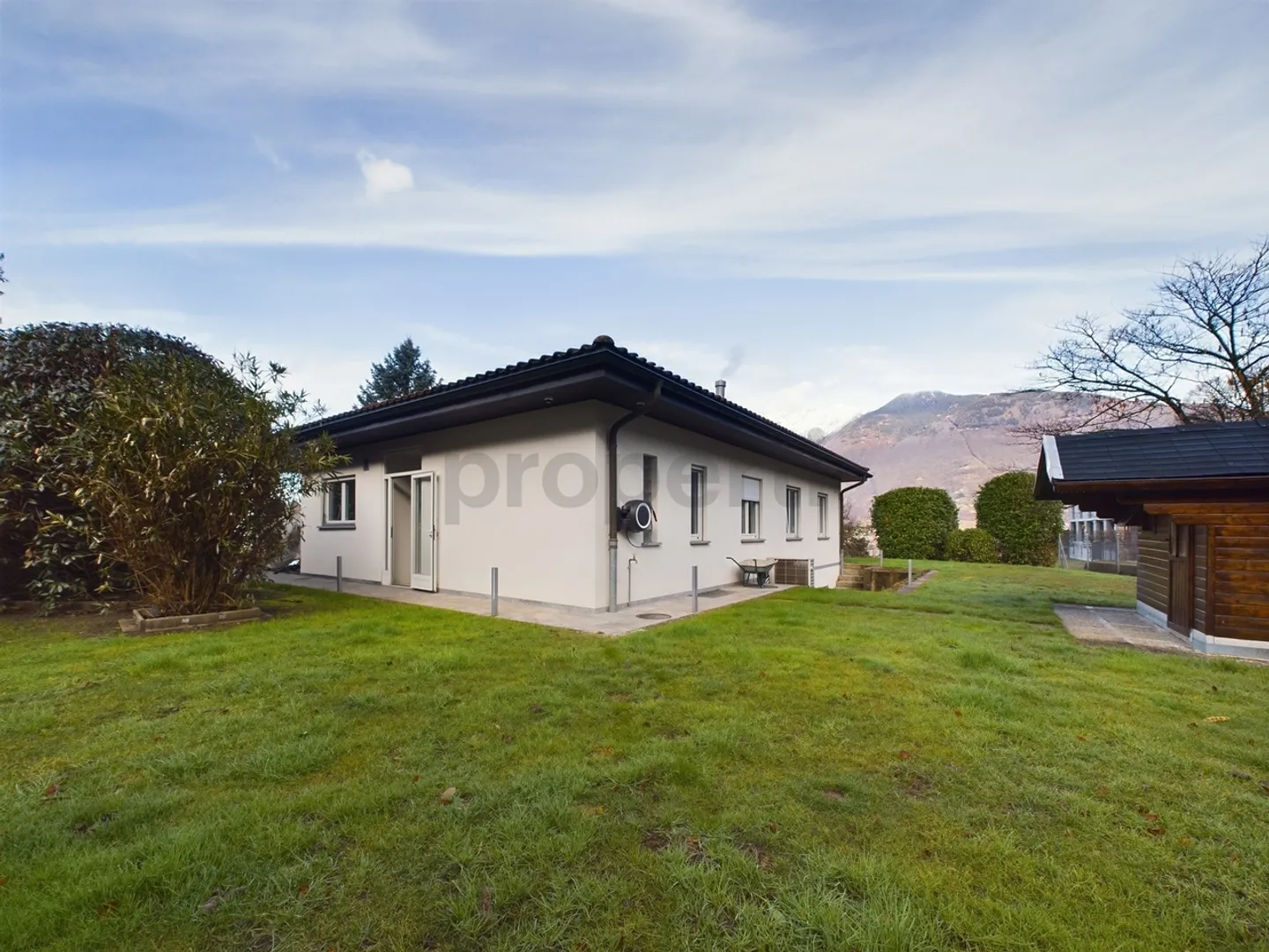 Villa de rêve avec piscine à Camorino - Photo 4 sur 13