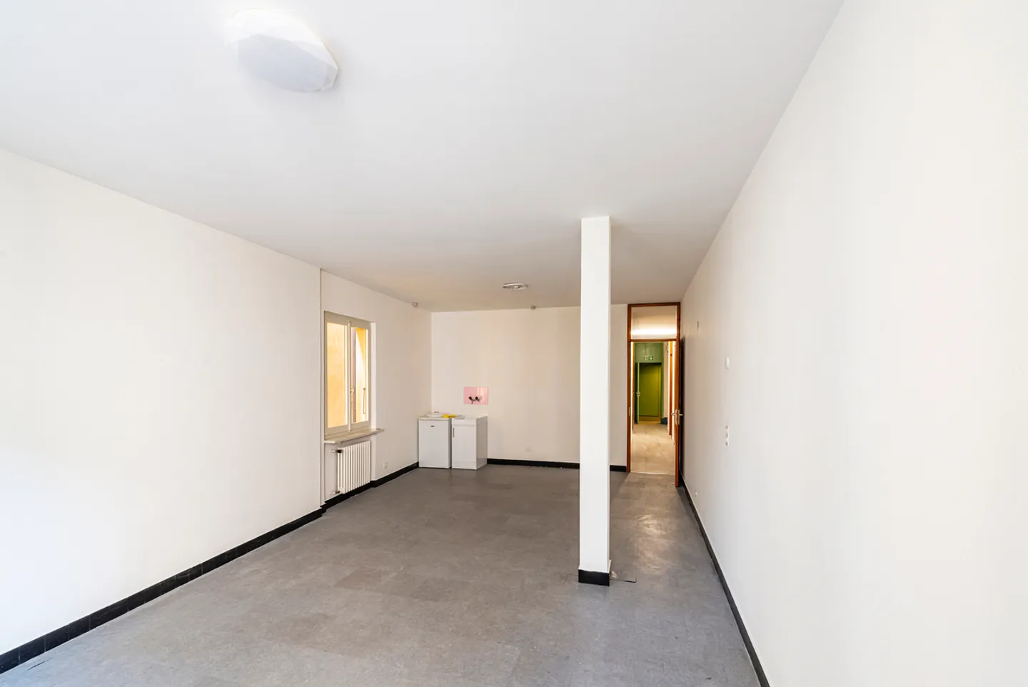 Commercial Space in the Center of Lugano - Photo 3 of 6