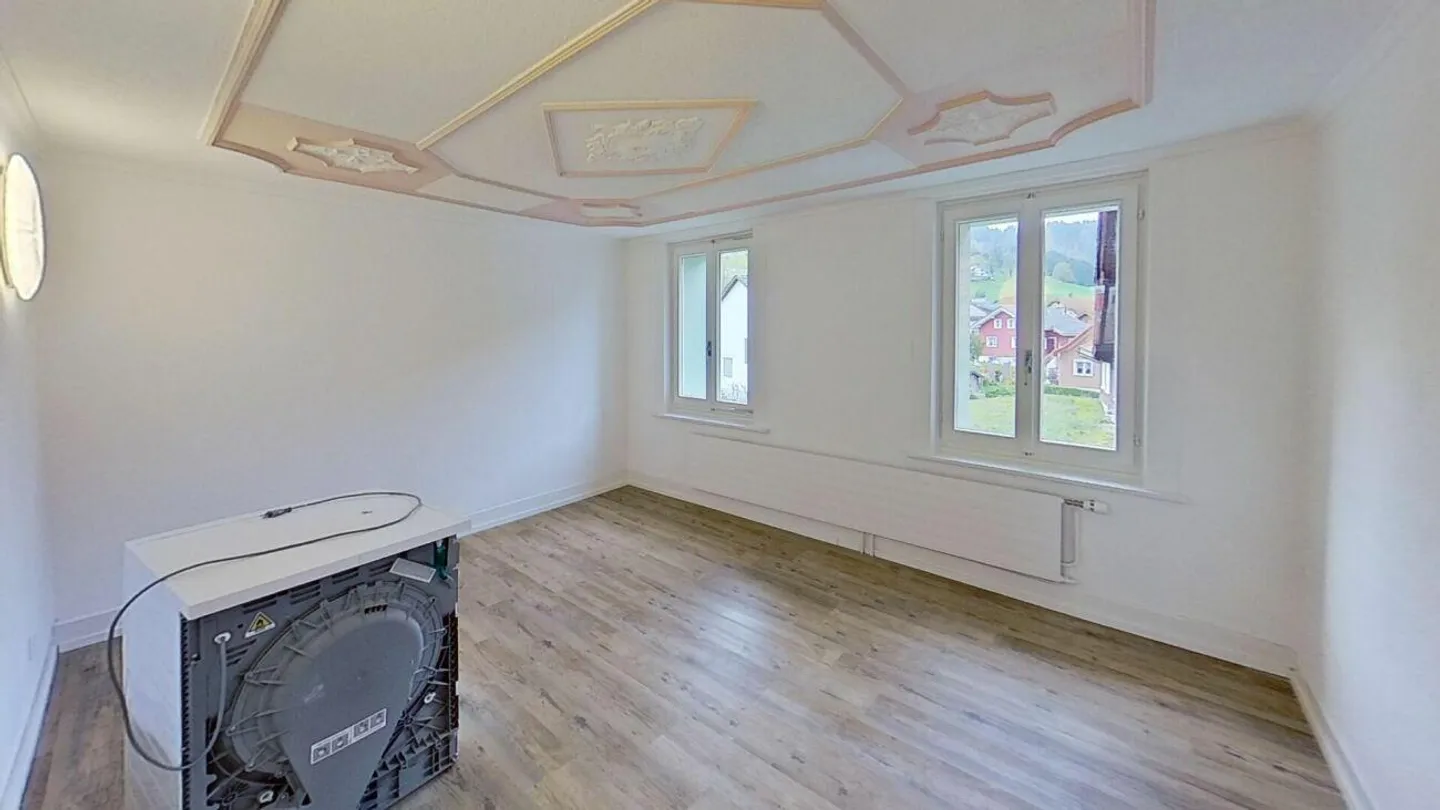 Appartement lumineux fraîchement rénové avec bow-window - Photo 6 sur 10