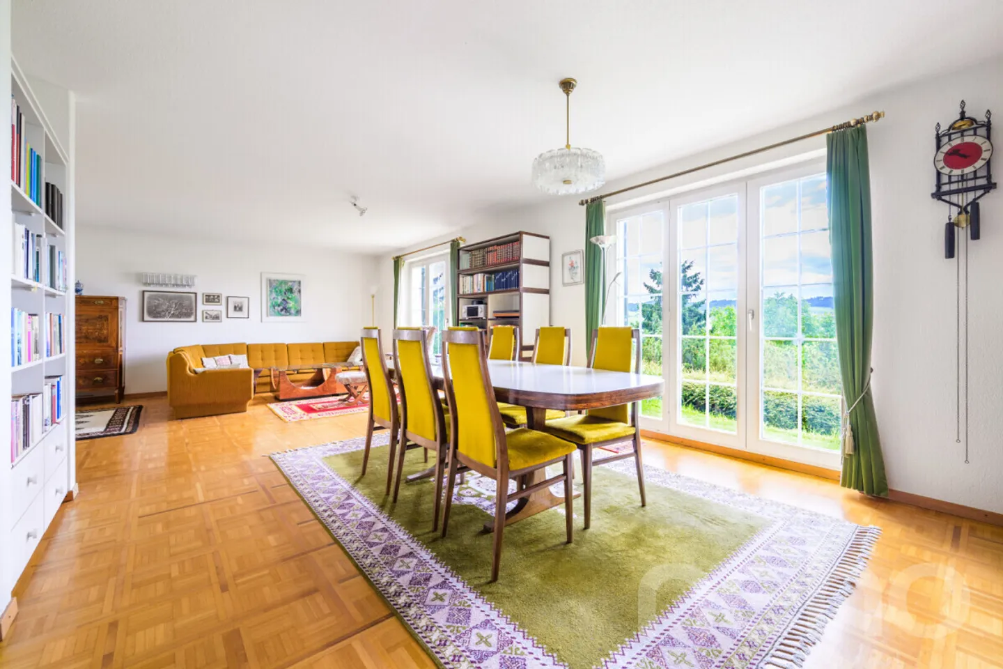 Ampia casa unifamiliare con vista panoramica e giardino da sogno - Foto 9 di 13