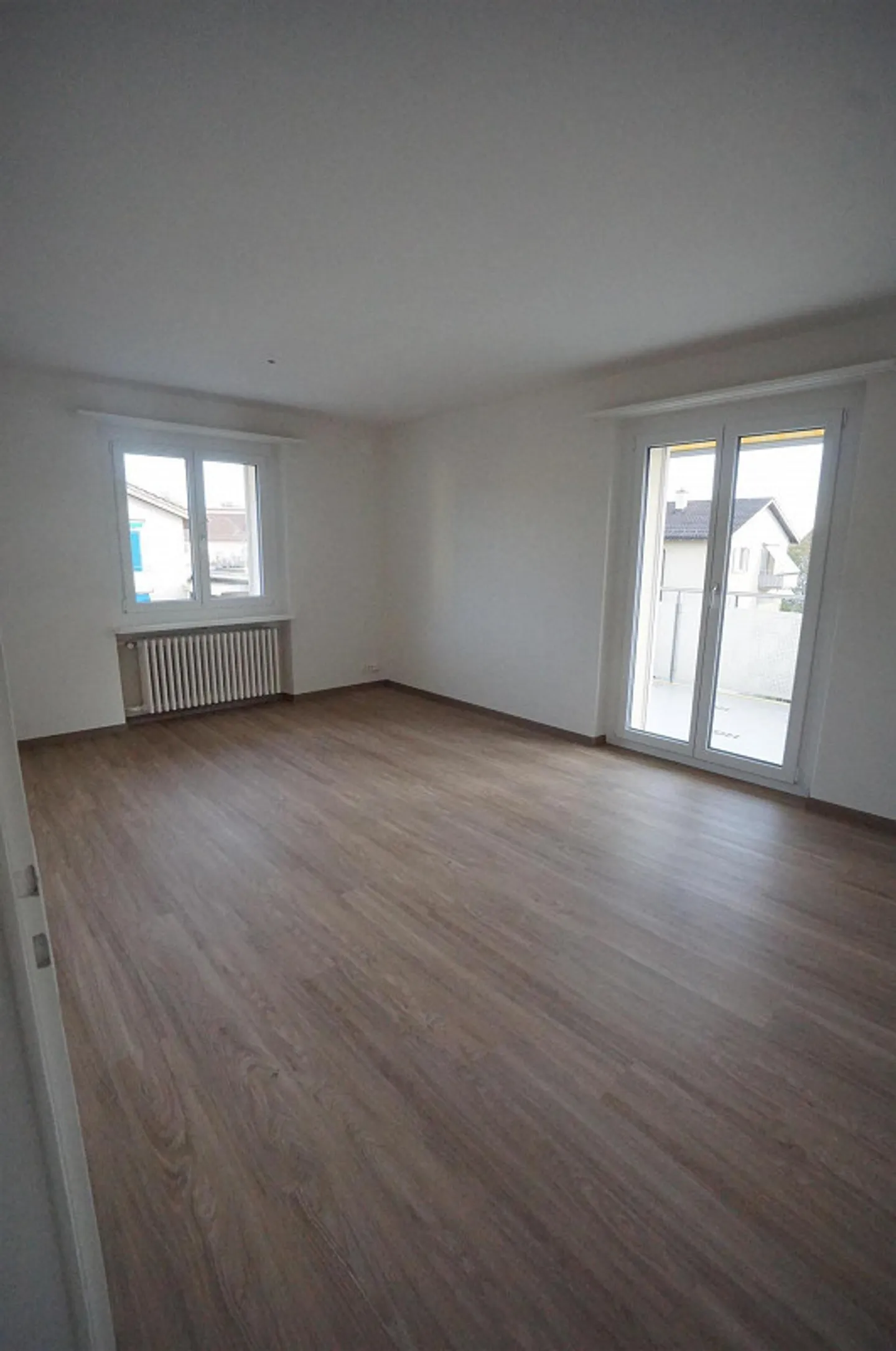 Bellissimo appartamento di 4 stanze, centralmente situato con grande balcone - Foto 6 di 8