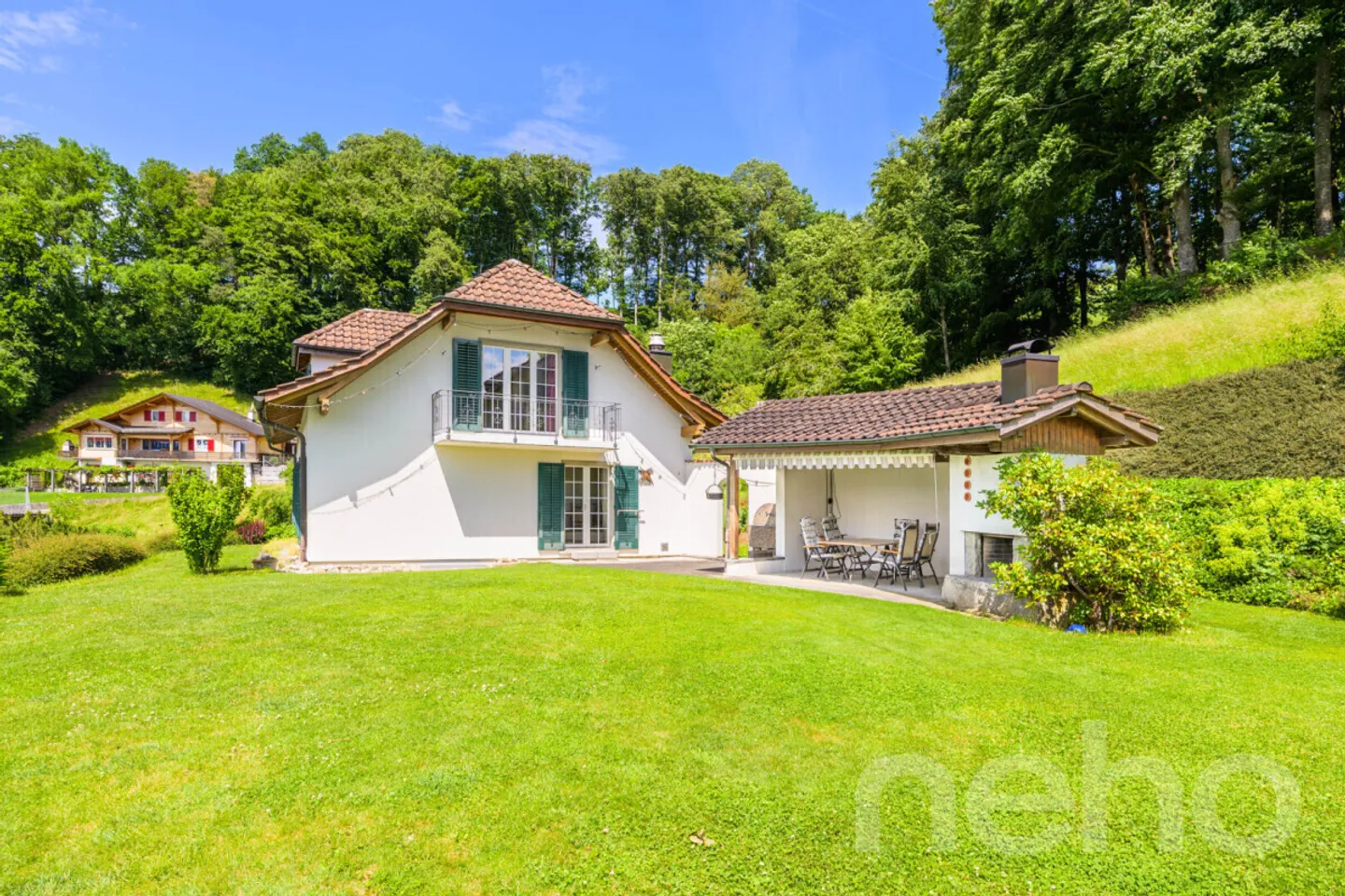 Ampia casa unifamiliare con vista panoramica e giardino da sogno - Foto 3 di 13