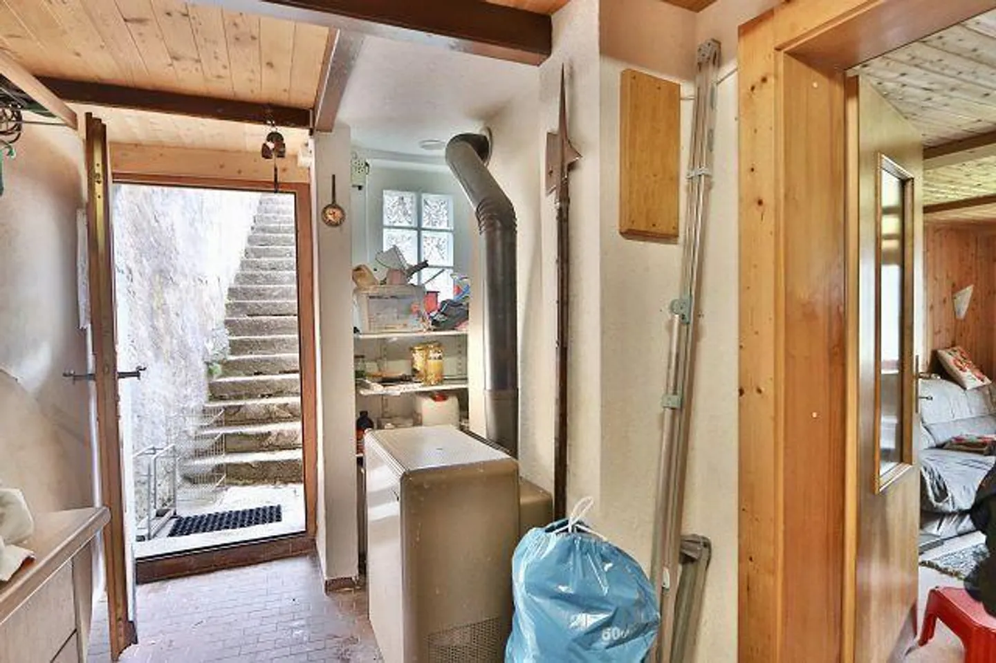 Maison 4 pièces avec petit jardin dans un emplacement très calme et ensoleillé... - Photo 14 sur 34