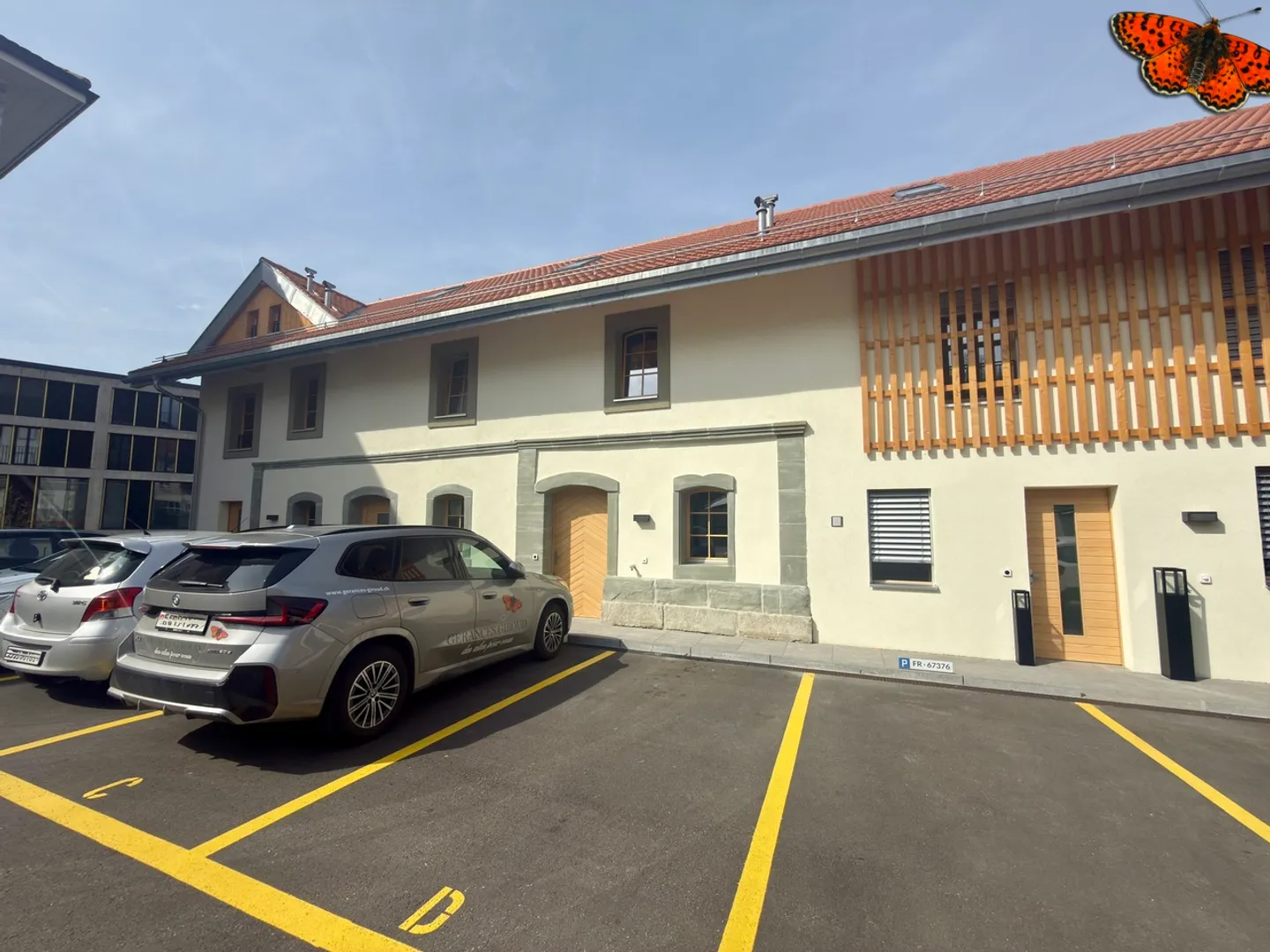 MAGNIFIKANTE 3 ½ ZIMMER TRIPLEX-WOHNUNG MIT MEZZANINE - ROMONT - Foto 1 von 8