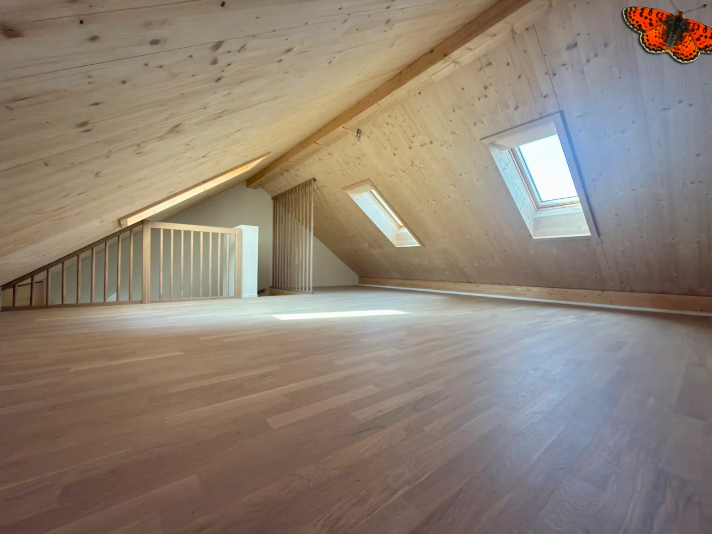 MAGNIFIKANTE 3 ½ ZIMMER TRIPLEX-WOHNUNG MIT MEZZANINE - ROMONT - Foto 6 von 8