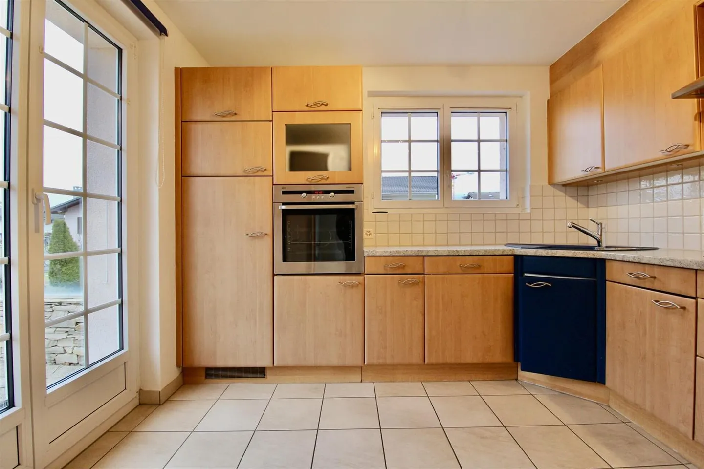 Charming detached villa, ideal for family - Photo 3 of 13