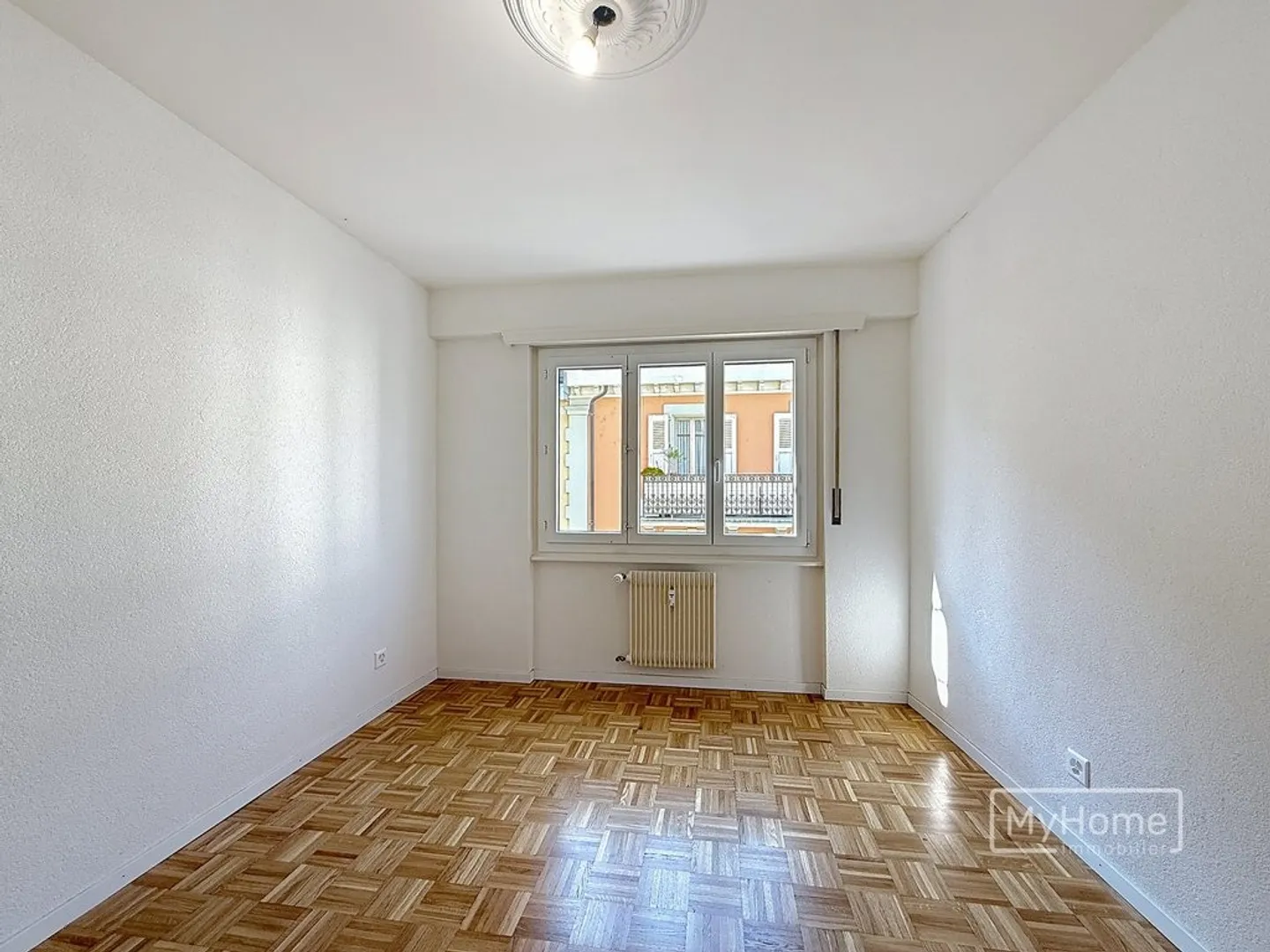 Bellissimo appartamento 3.5 stanze recentemente ristrutturato a Vevey - Foto 6 di 7