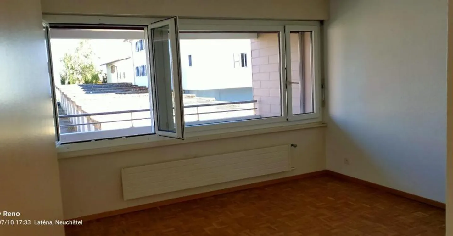 Spacious Apartment - Photo 7 of 9