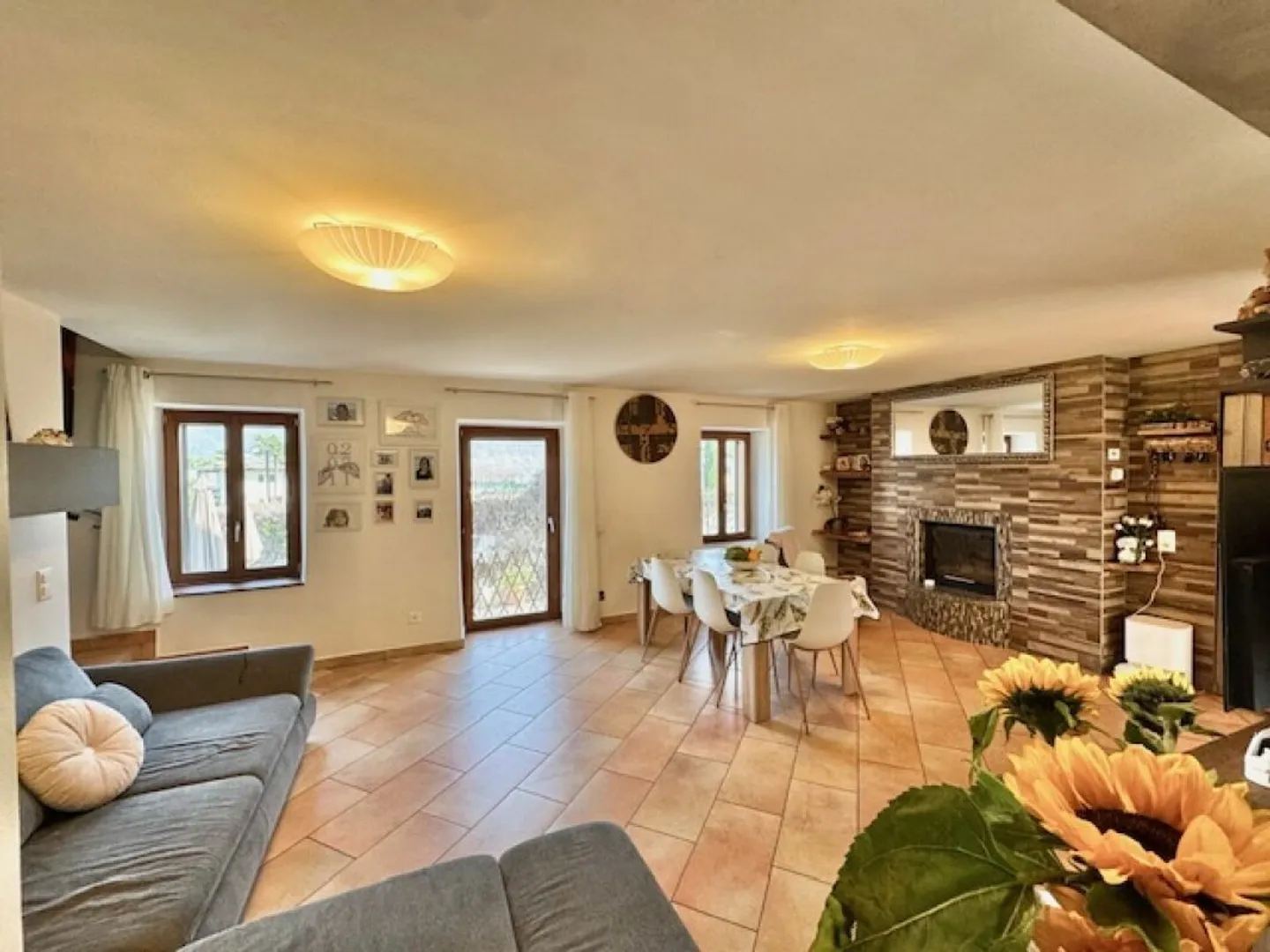 FOR SALE IN PIAZZOGNA (Gambarogno) - beautiful single-family house with 4.5 rooms in a central location - Photo 6 of 21