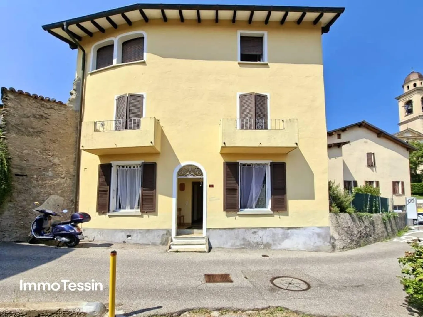 Historical House with 3 Apartments, Courtyard and the Charm of the Past... - Photo 1 of 13