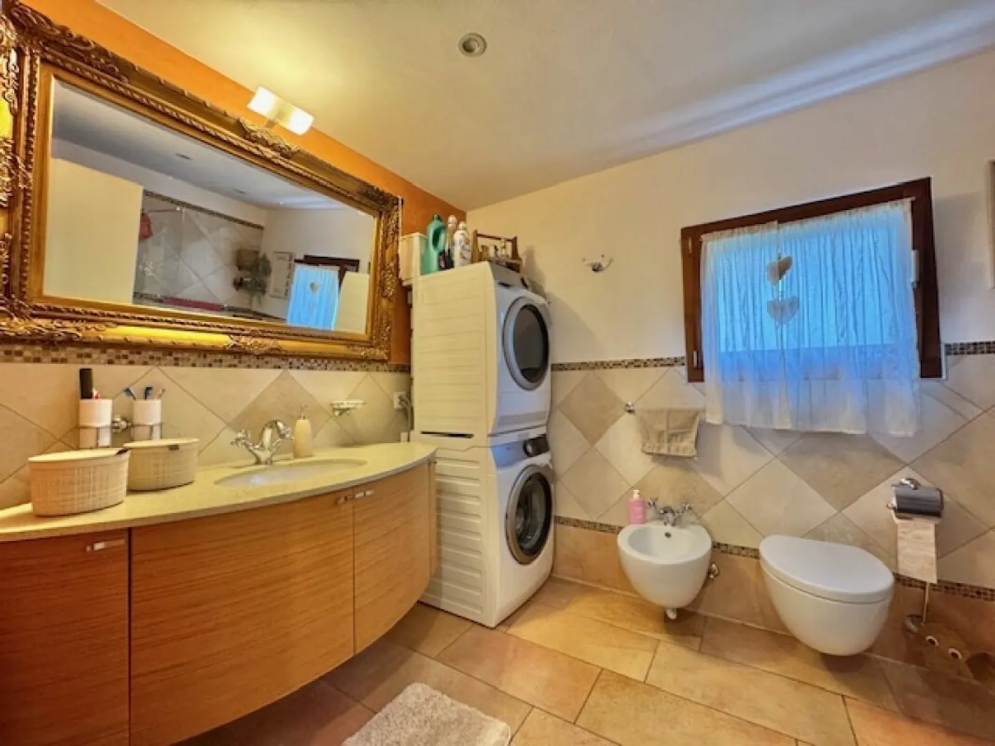 FOR SALE IN PIAZZOGNA (Gambarogno) - beautiful single-family house with 4.5 rooms in a central location - Photo 12 of 21