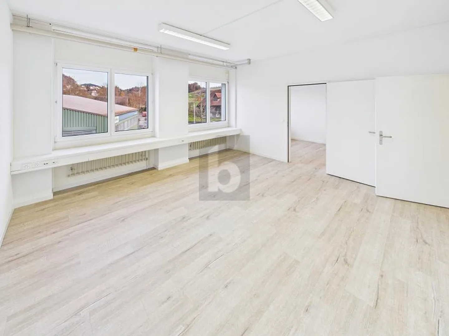 SPACIOUS, BRIGHT AND WELL CONNECTED - Photo 1 of 6