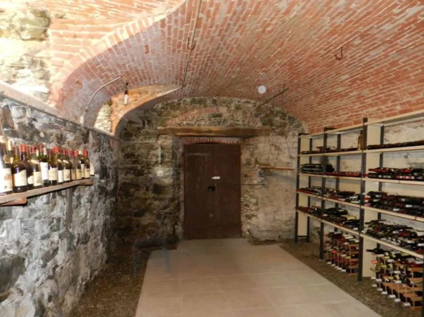 villa con piscina - Lugaggia - Foto 5 di 8