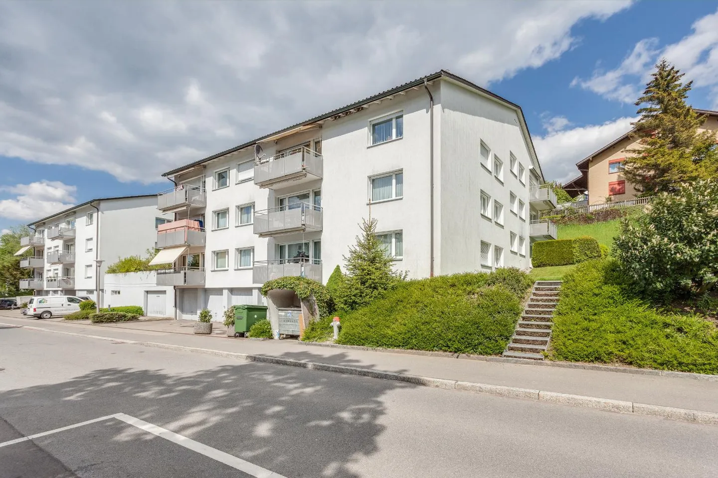 Appartement au Rez-de-Chaussée avec Balcon - Photo 1 sur 7