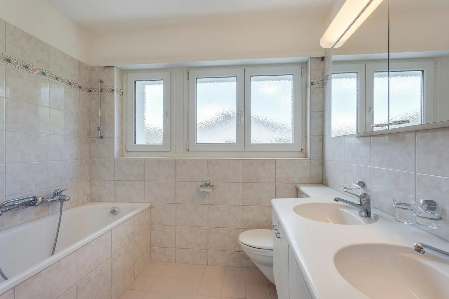 Appartement au Rez-de-Chaussée avec Balcon - Photo 4 sur 7