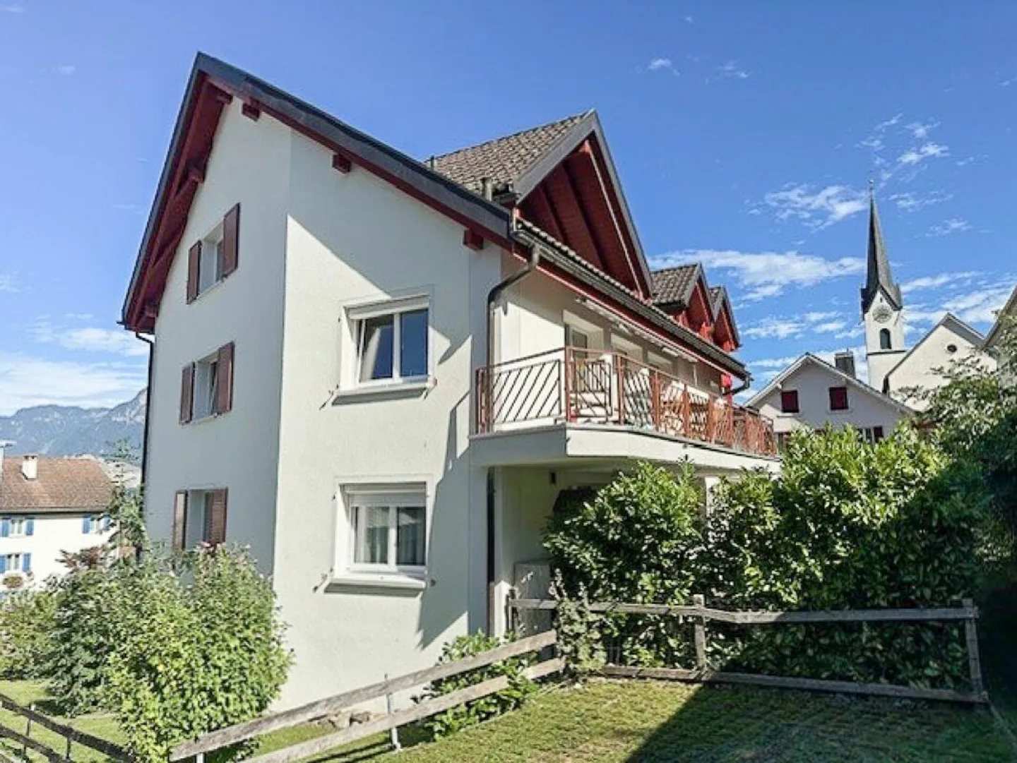 Appartement spacieux de 3,5 pièces au centre du village - Photo 1 sur 11