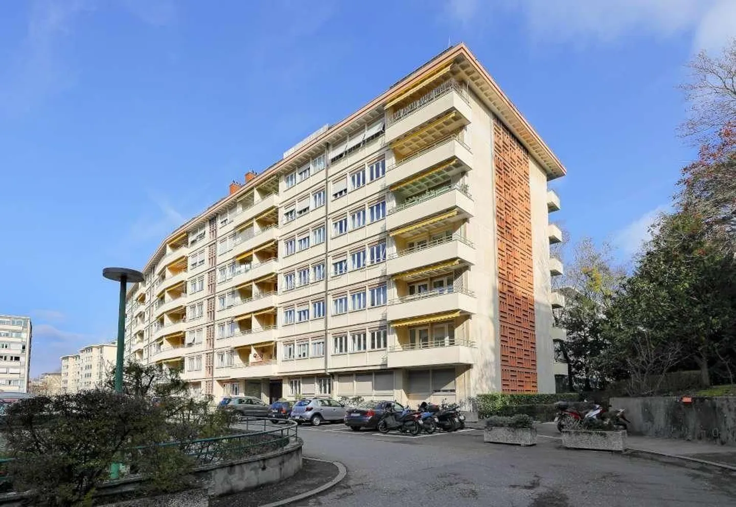 Appartement en attique dans le quartier des Eaux-Vives - Foto 1 di 11