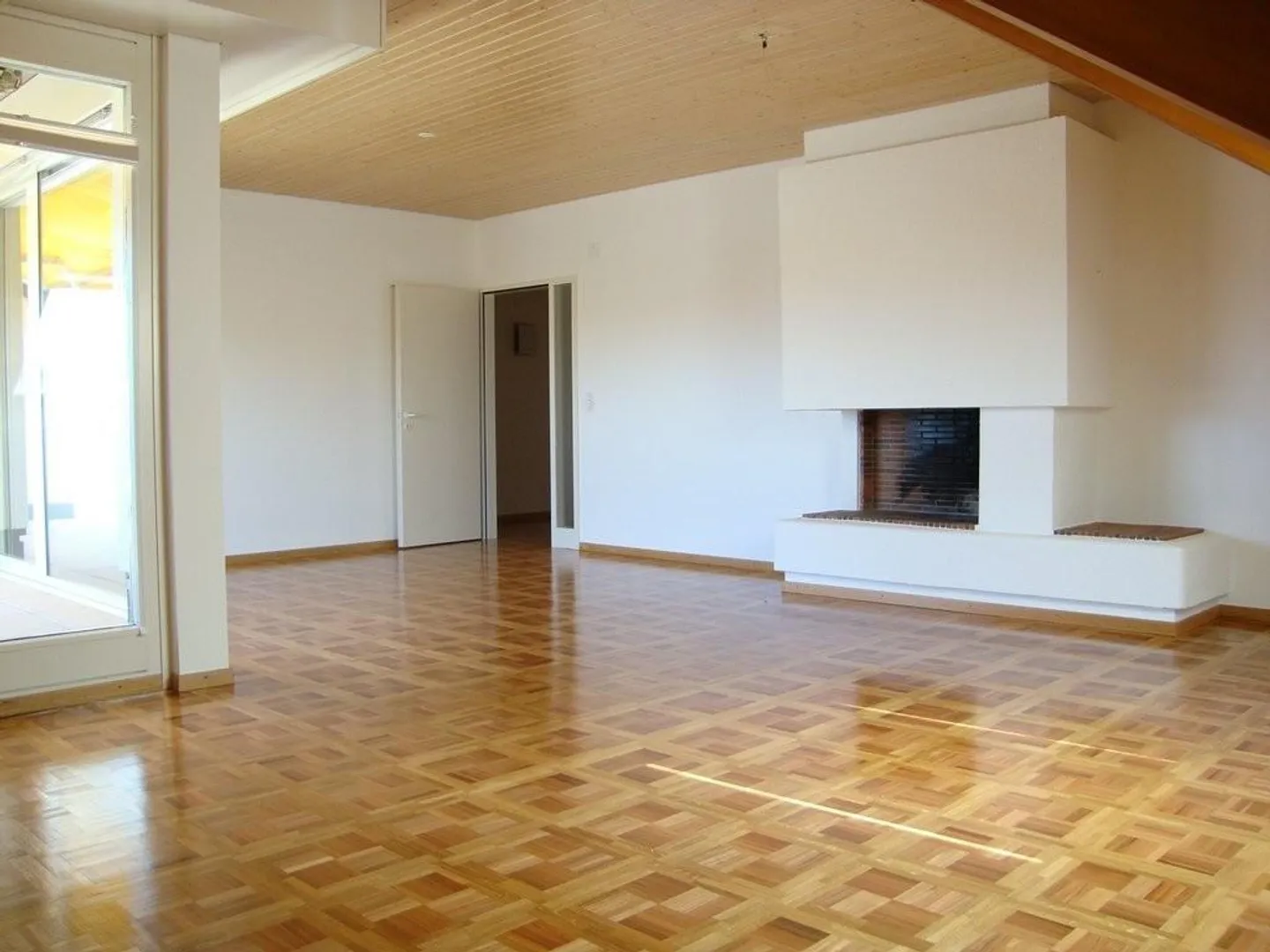 Appartement en attique dans le quartier des Eaux-Vives - Foto 2 di 11