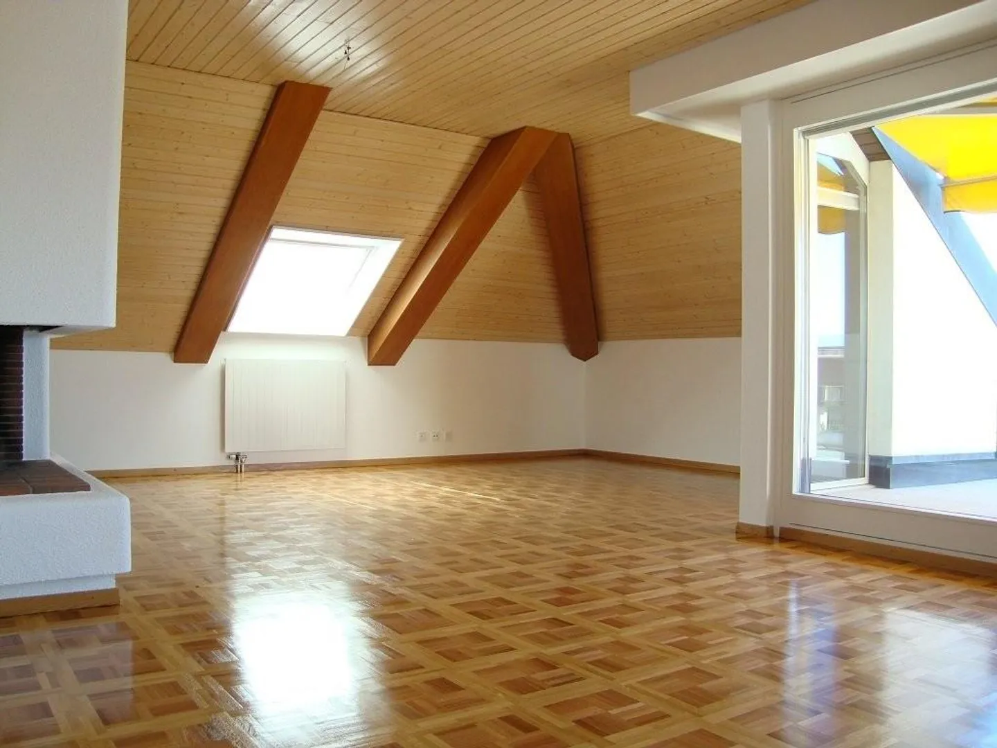 Appartement en attique dans le quartier des Eaux-Vives - Foto 3 di 11