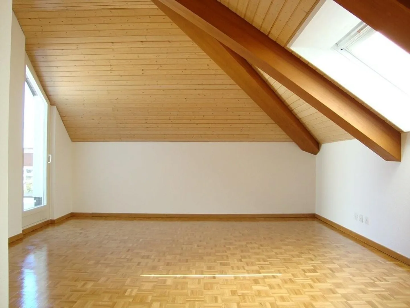 Appartement en attique dans le quartier des Eaux-Vives - Foto 8 di 11