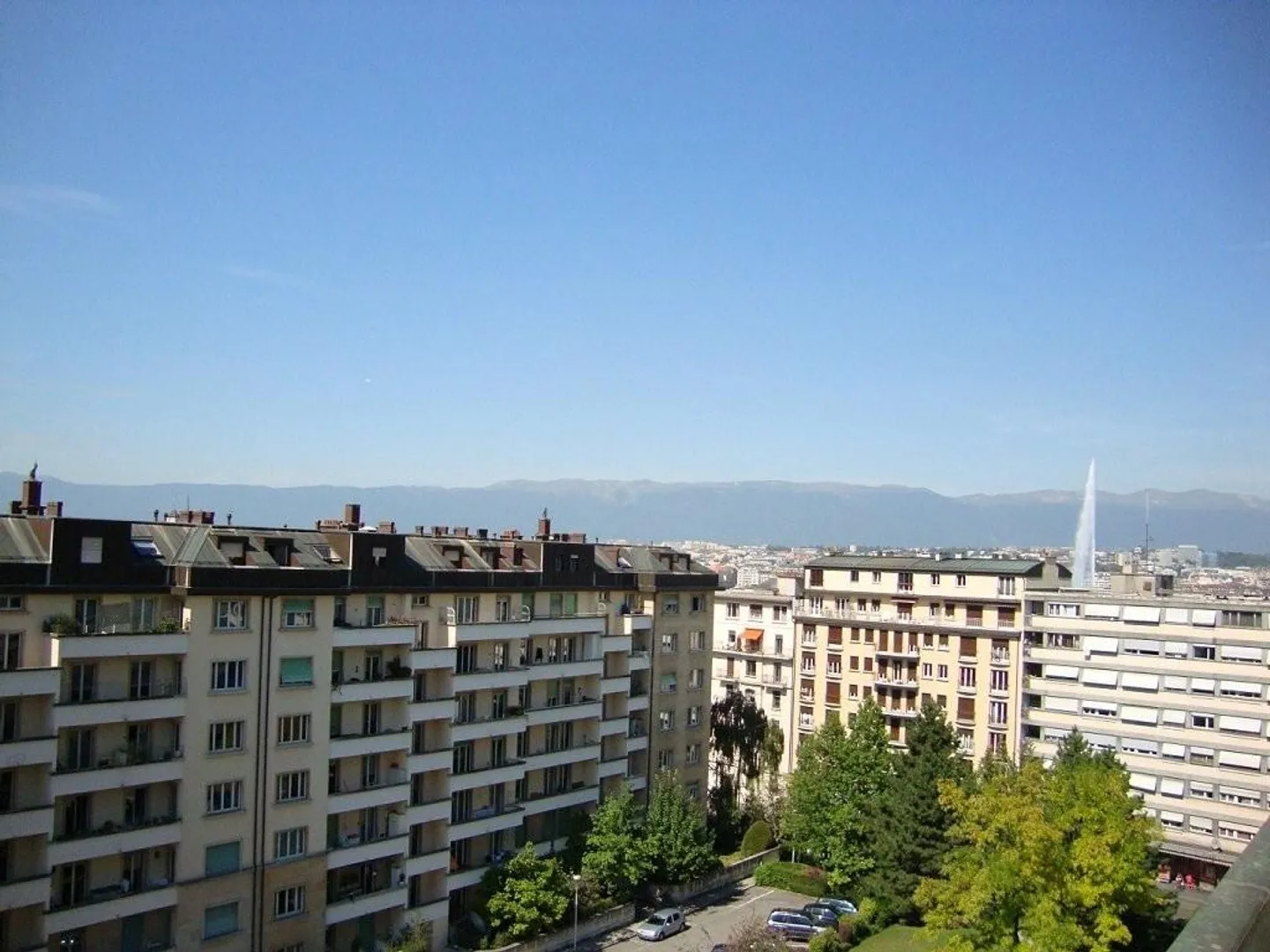 Appartement en attique dans le quartier des Eaux-Vives - Foto 10 di 11