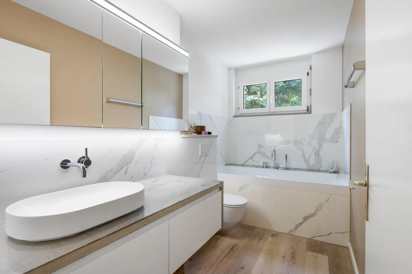 Adliswil: 6.5-Zimmer-Attikawohnung mit dem Komfort eines Einfamilie... - Photo 3 sur 5