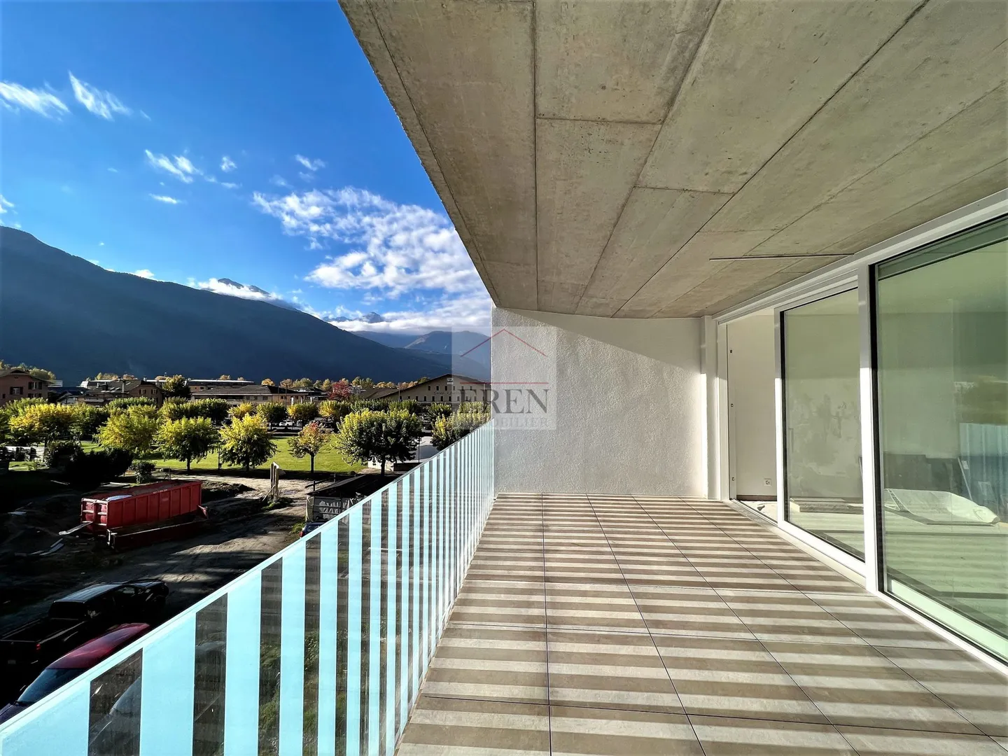 Spazioso e luminoso attico di 3,5 locali con ampia terrazza esposta a sud in affitto a Fully - Foto 1 di 22