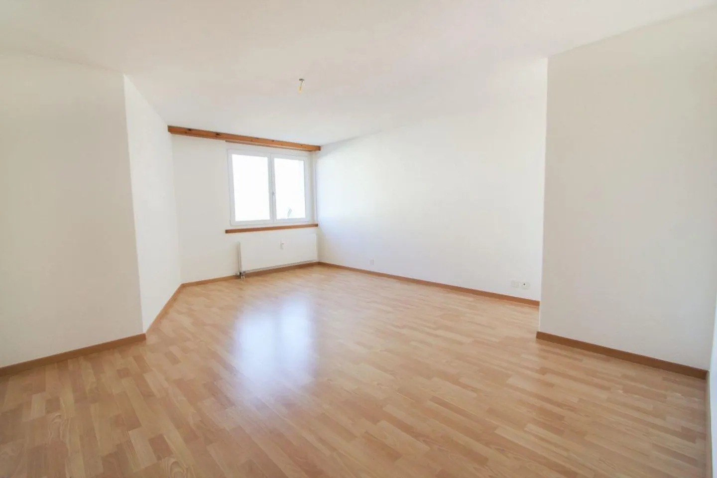 Appartement spacieux de 3,5 pièces au centre du village - Photo 9 sur 11