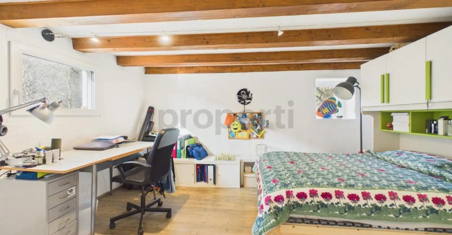 Villa exclusive de 7,5 pièces entourée de verdure avec dépendance et petit étang - Photo 8 of 13