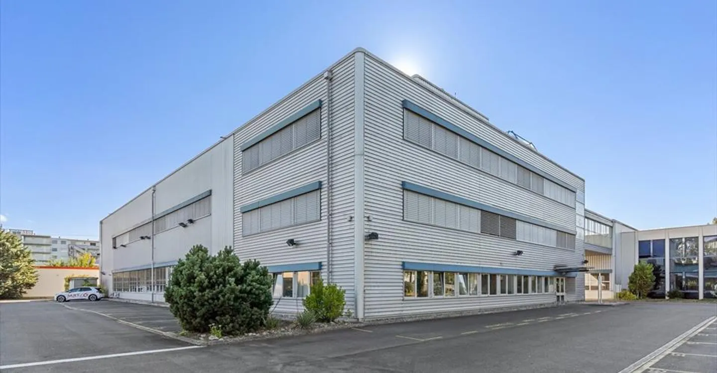 Lager von 259m2 - Industriezone Yverdon - Nähe zur Autobahn - Foto 1 von 5
