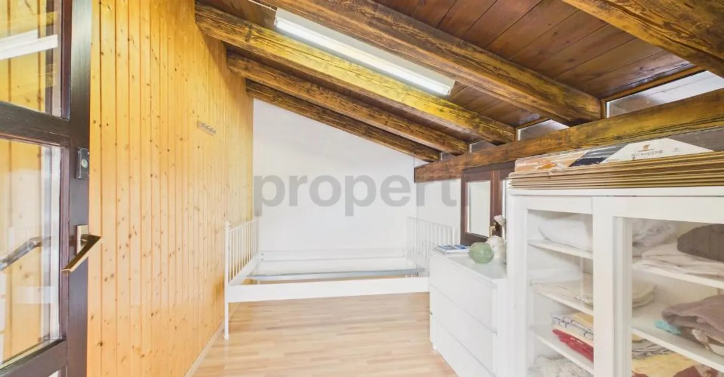 Villa exclusive de 7,5 pièces entourée de verdure avec dépendance et petit étang - Photo 10 of 13