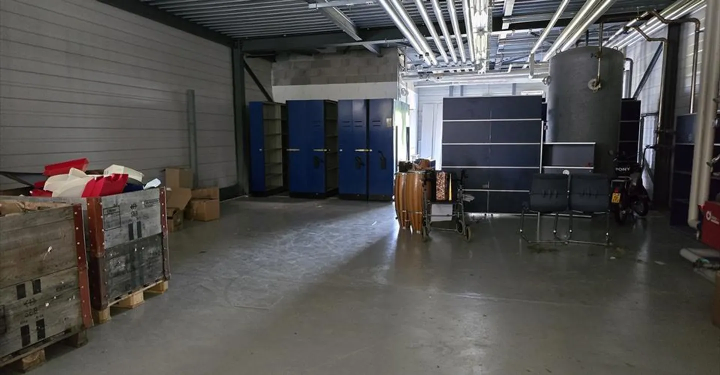 Lager von 259m2 - Industriezone Yverdon - Nähe zur Autobahn - Foto 4 von 5