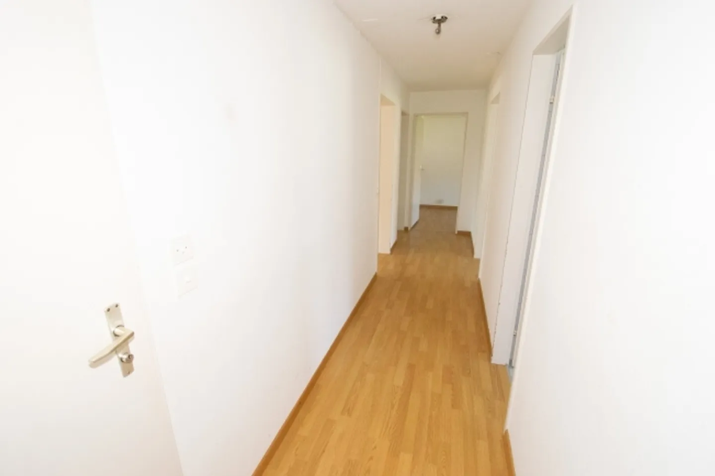 Spacious 3.5 room apartment in a central location - Photo 8 of 12