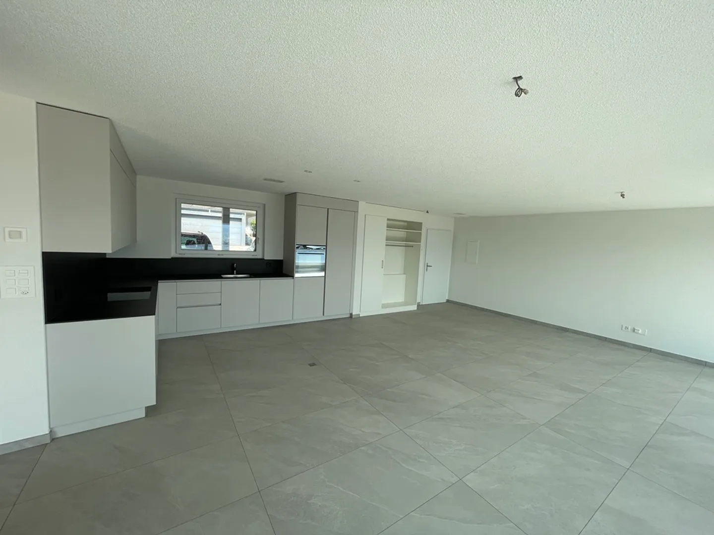 3,5-Zimmer-Wohnung - Foto 3 von 13