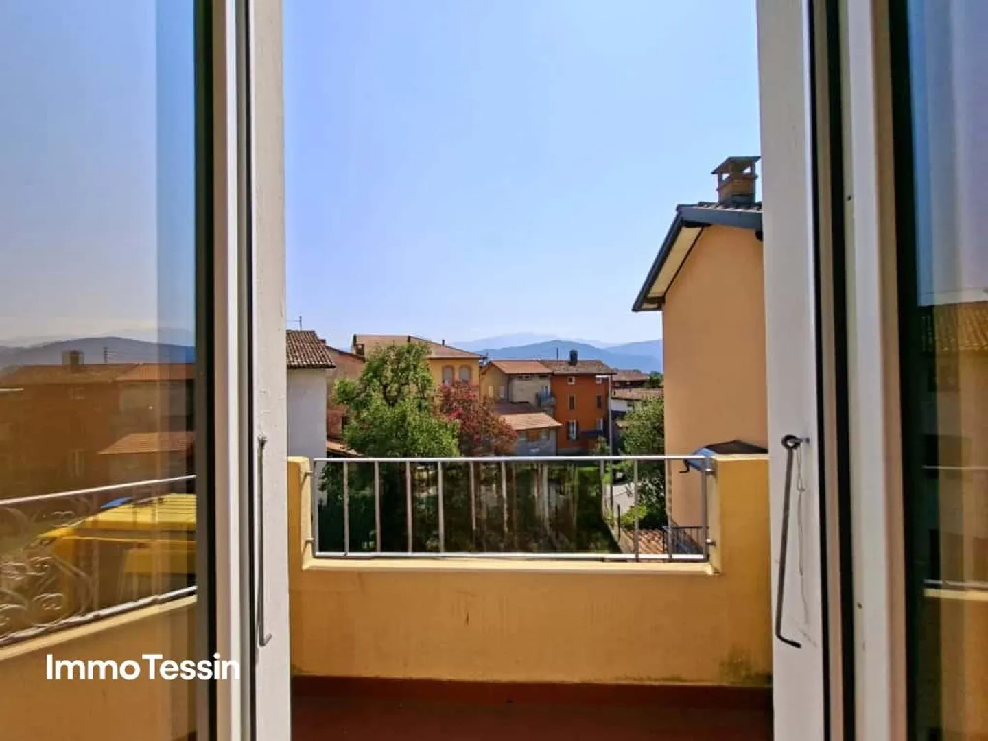 Historical House with 3 Apartments, Courtyard and the Charm of the Past... - Photo 10 of 13